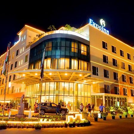 Expoinn Suites And Convention Greater Noida Zewnętrze zdjęcie